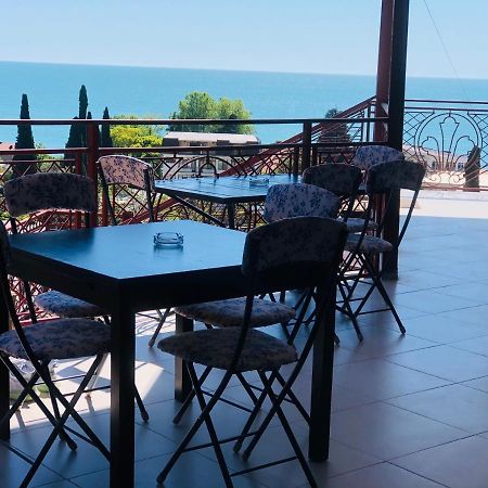 Hometel 4 FRIENDS Gagra Exterior foto