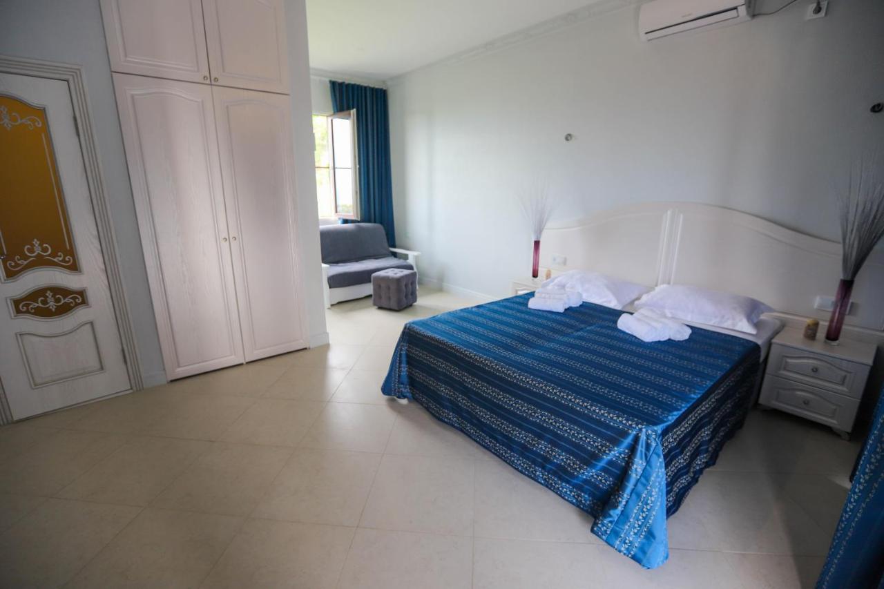 Hometel 4 FRIENDS Gagra Exterior foto