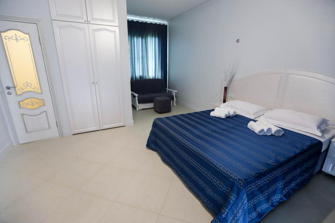 Hometel 4 FRIENDS Gagra Exterior foto